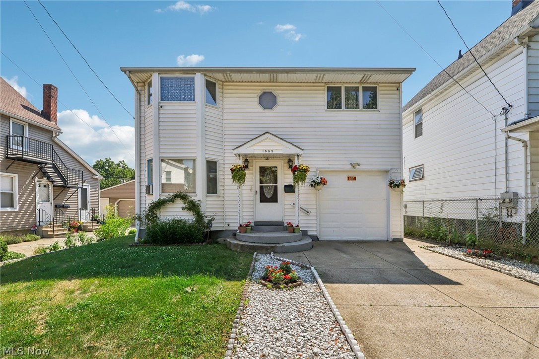 1559 Winchester Avenue Lakewood OH 44107