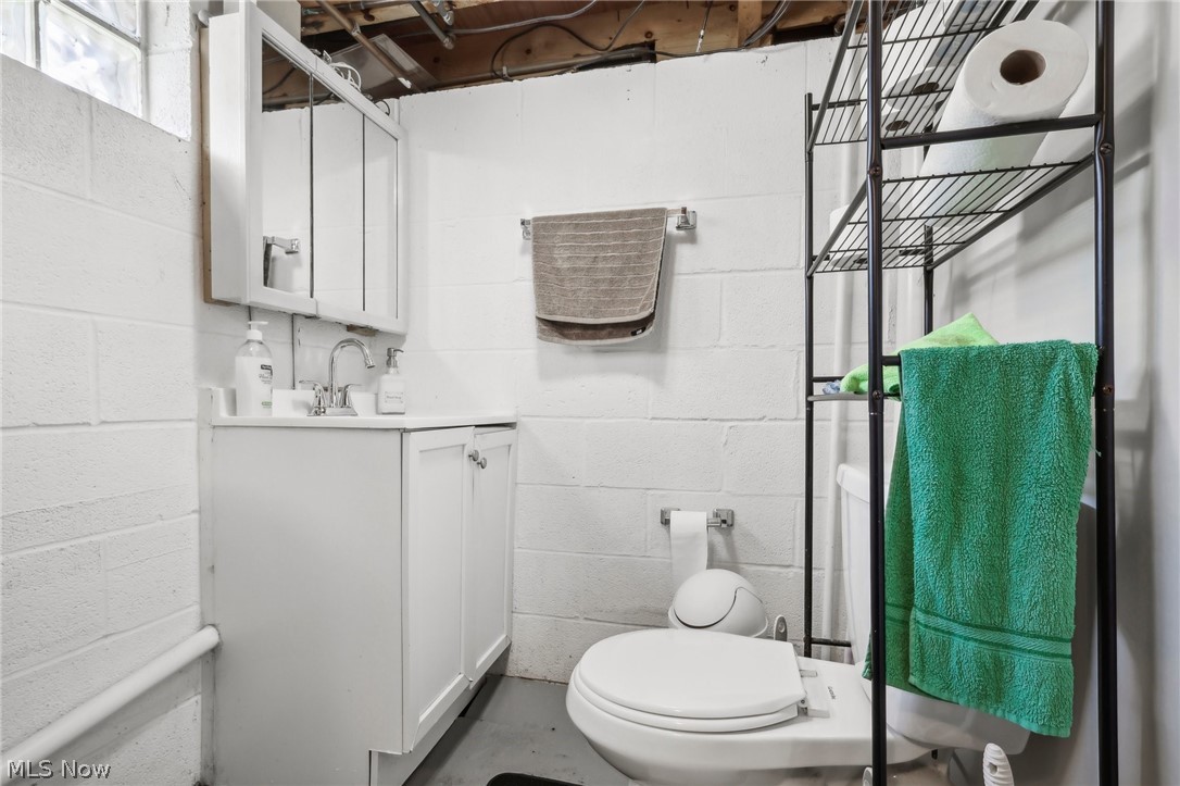 1559 Winchester Avenue Lakewood OH 44107