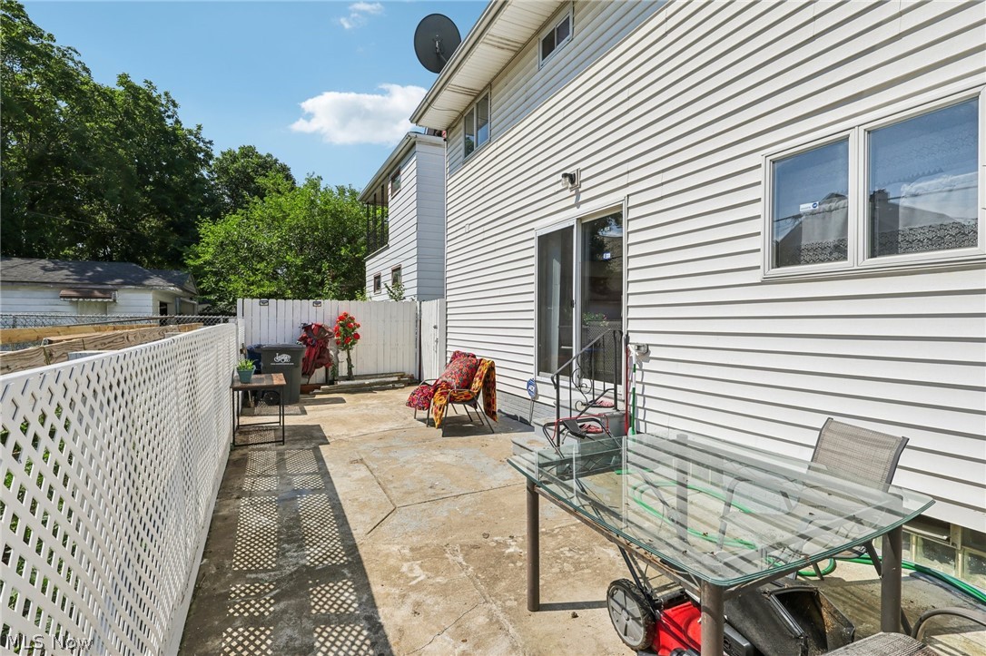 1559 Winchester Avenue Lakewood OH 44107