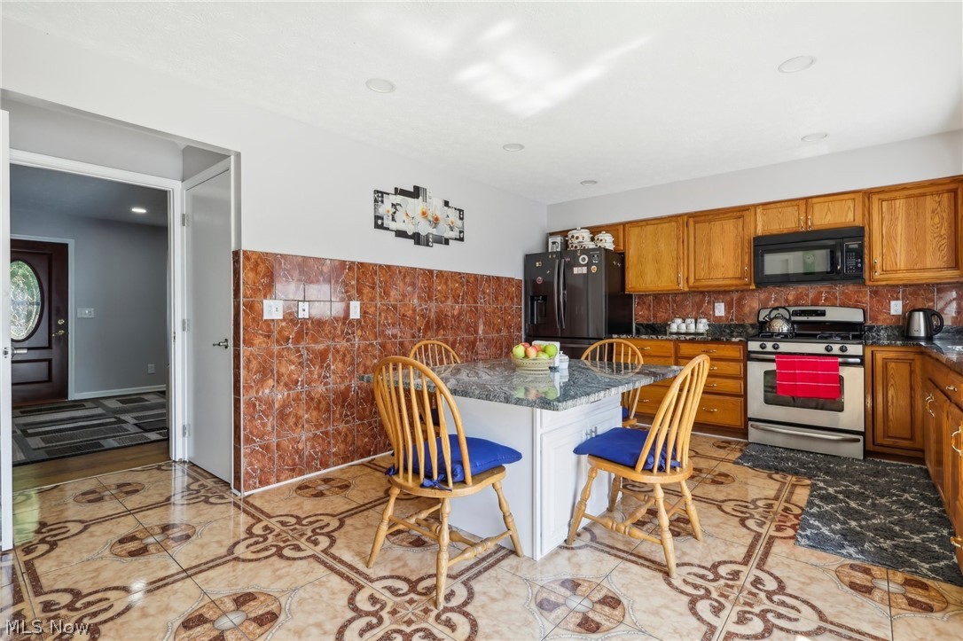 1559 Winchester Avenue Lakewood OH 44107