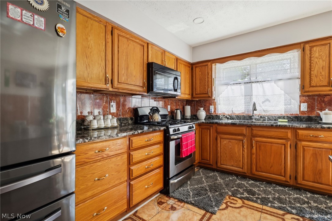 1559 Winchester Avenue Lakewood OH 44107