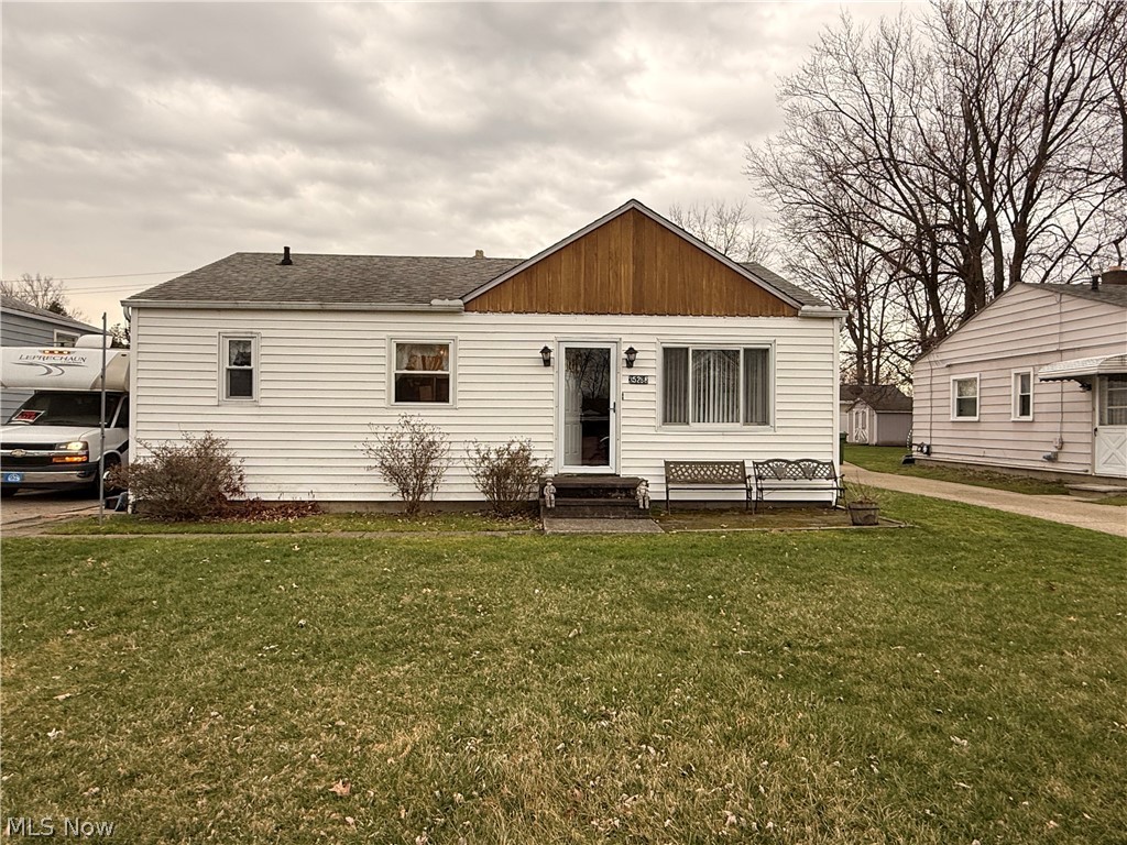 35288 Beach Park Avenue Eastlake OH 44095