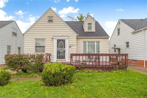 14217 Kennerdown Avenue Maple Heights OH 44137