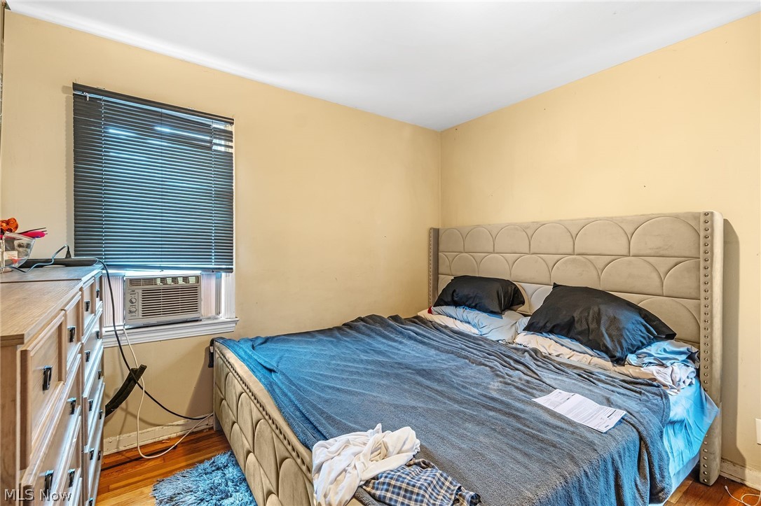 14217 Kennerdown Avenue Maple Heights OH 44137