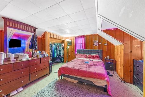 14217 Kennerdown Avenue Maple Heights OH 44137