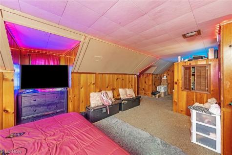 14217 Kennerdown Avenue Maple Heights OH 44137