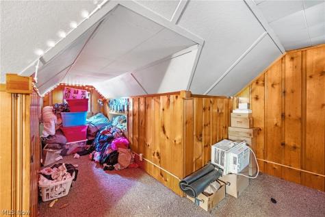 14217 Kennerdown Avenue Maple Heights OH 44137