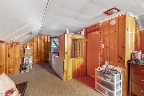 14217 Kennerdown Avenue Maple Heights OH 44137