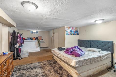 14217 Kennerdown Avenue Maple Heights OH 44137