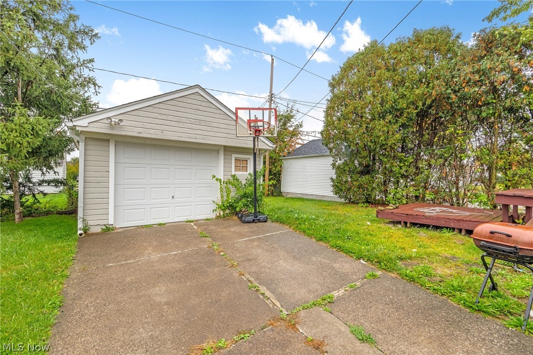 14217 Kennerdown Avenue Maple Heights OH 44137