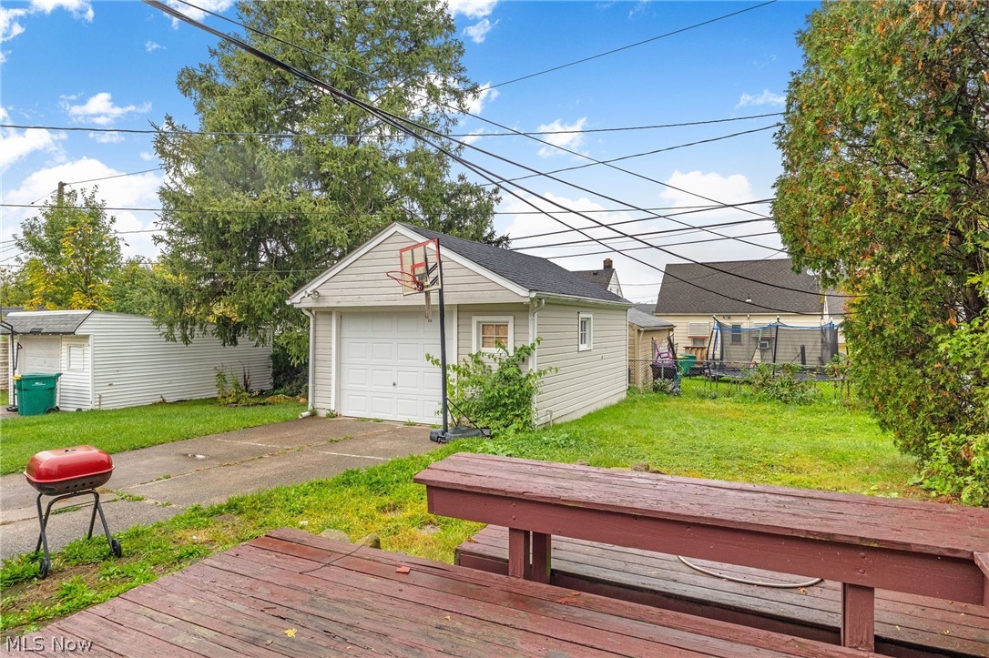 14217 Kennerdown Avenue Maple Heights OH 44137