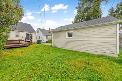 14217 Kennerdown Avenue Maple Heights OH 44137