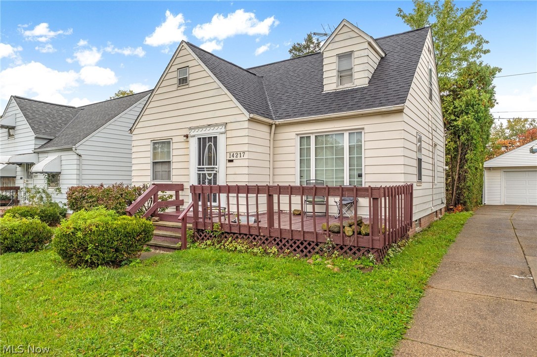 14217 Kennerdown Avenue Maple Heights OH 44137