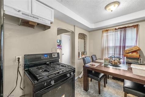 14217 Kennerdown Avenue Maple Heights OH 44137