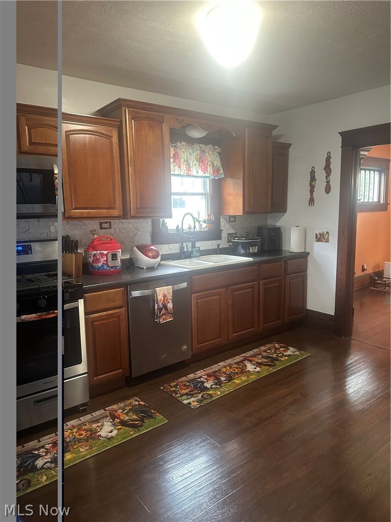 857 Baker Avenue NW New Philadelphia OH 44663