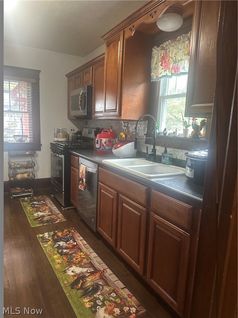 857 Baker Avenue NW New Philadelphia OH 44663