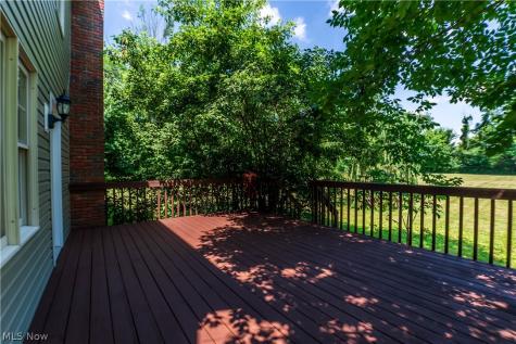 1807 Smith Kramer Street NE Hartville OH 44632