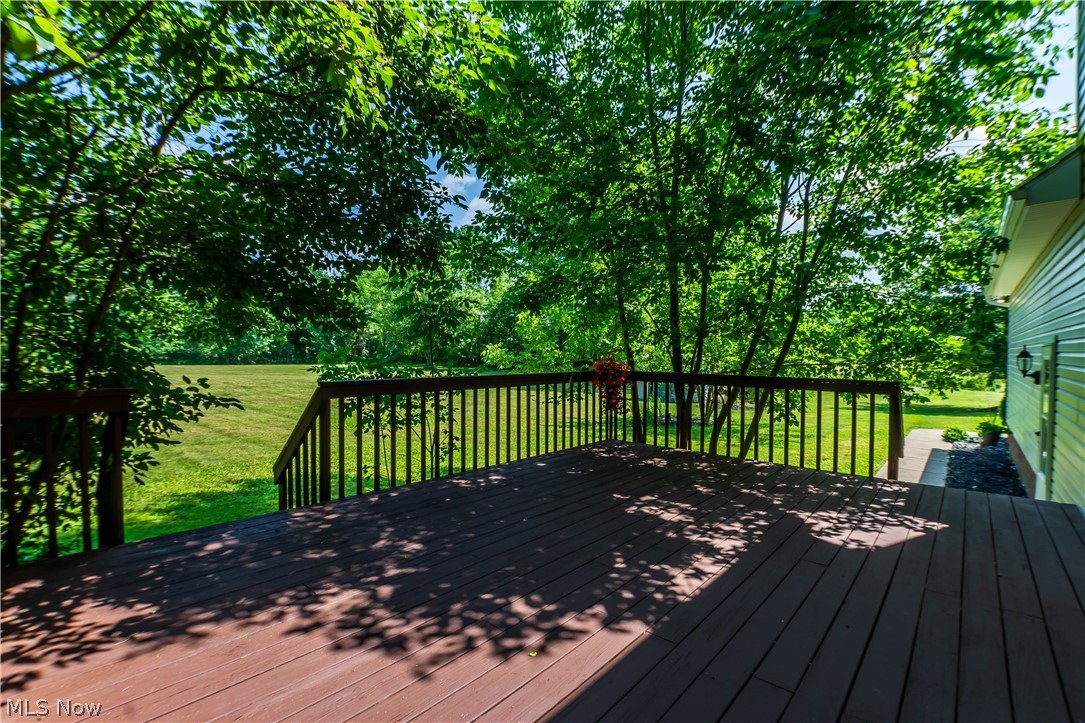 1807 Smith Kramer Street NE Hartville OH 44632