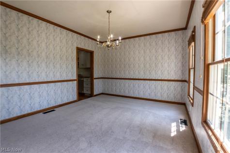 1807 Smith Kramer Street NE Hartville OH 44632