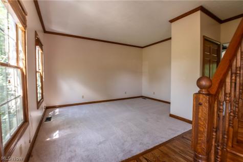 1807 Smith Kramer Street NE Hartville OH 44632