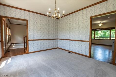 1807 Smith Kramer Street NE Hartville OH 44632