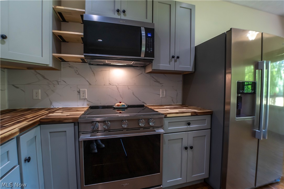 1807 Smith Kramer Street NE Hartville OH 44632