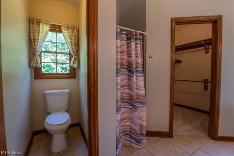 1807 Smith Kramer Street NE Hartville OH 44632