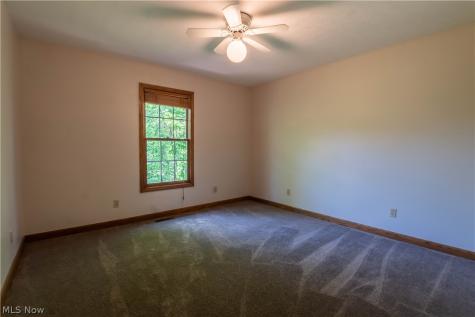 1807 Smith Kramer Street NE Hartville OH 44632