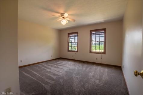 1807 Smith Kramer Street NE Hartville OH 44632