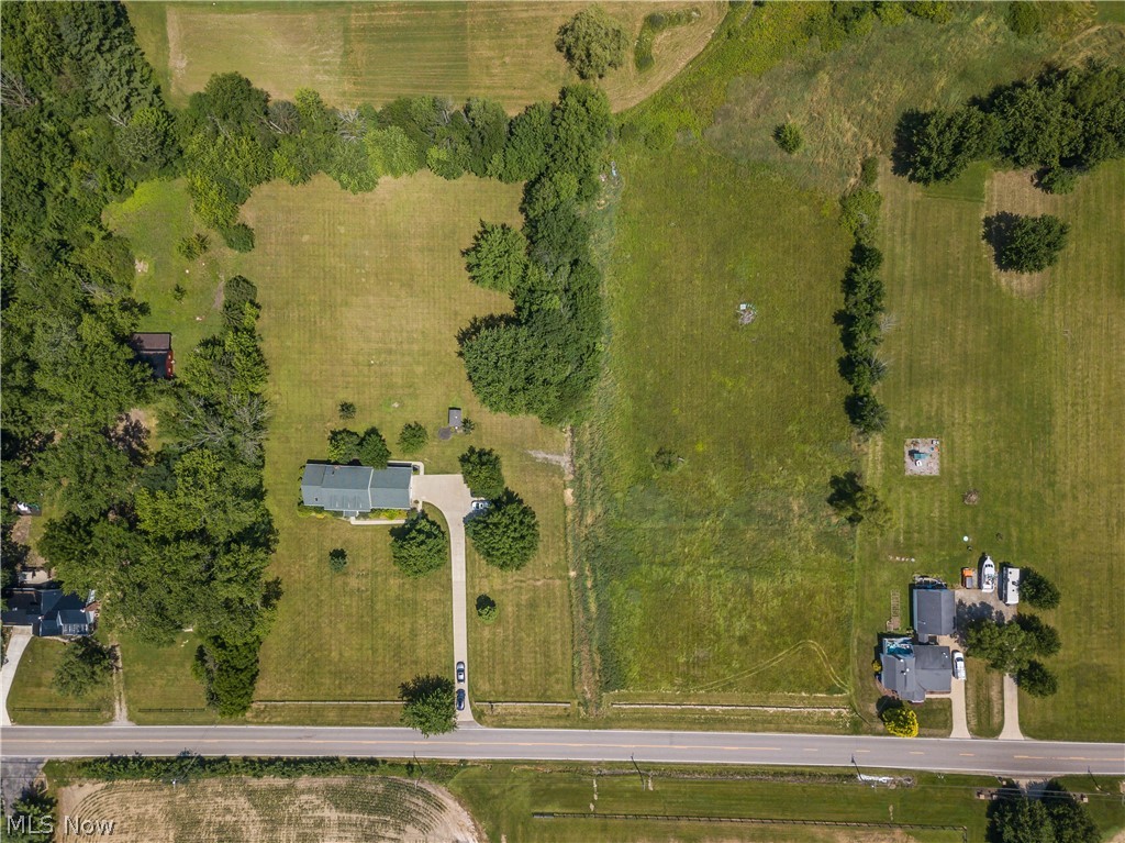1807 Smith Kramer Street NE Hartville OH 44632