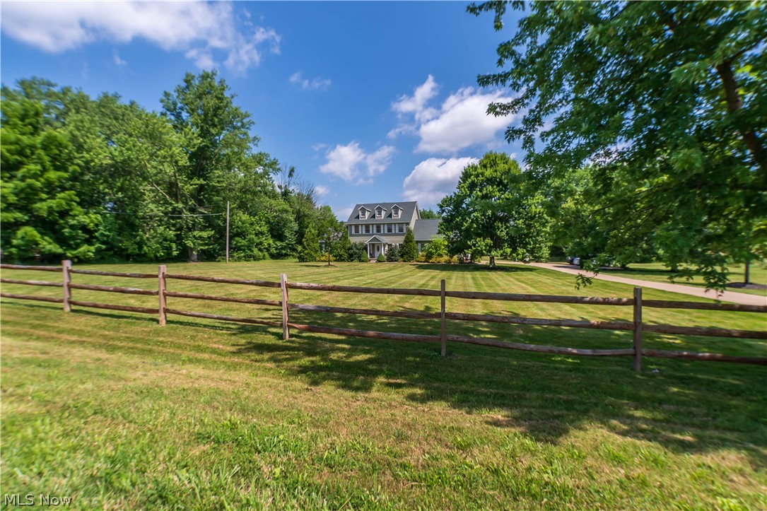 1807 Smith Kramer Street NE Hartville OH 44632