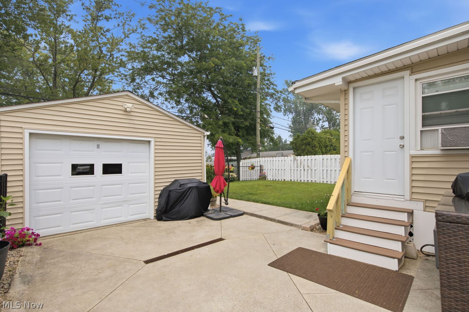 32809 Lake Shore Boulevard Willowick OH 44095