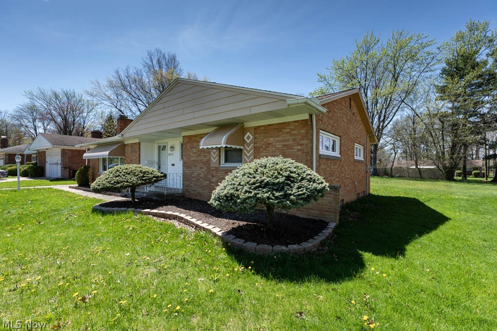 1872 Bremerton Road Lyndhurst OH 44124