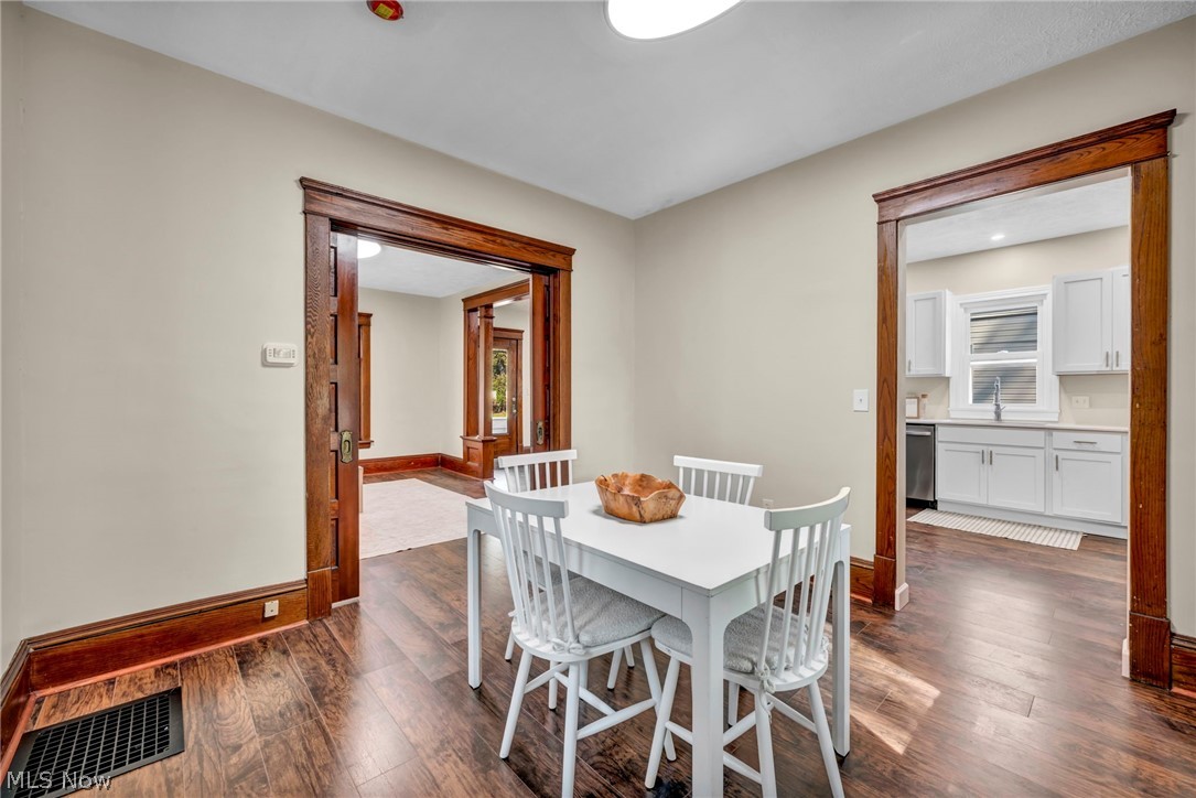 824 W 58th Street Ashtabula OH 44004