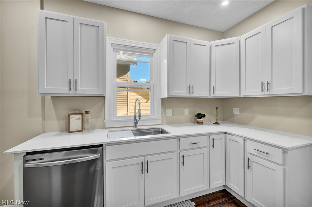 824 W 58th Street Ashtabula OH 44004