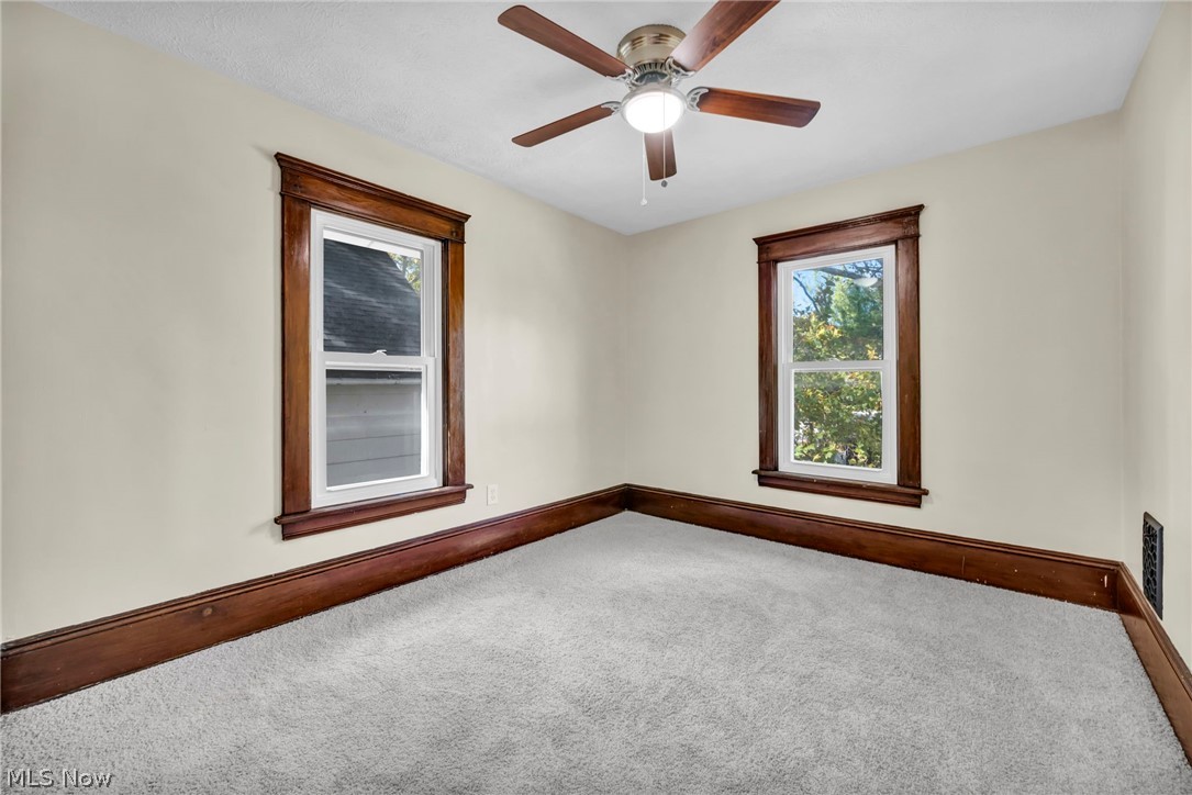 824 W 58th Street Ashtabula OH 44004