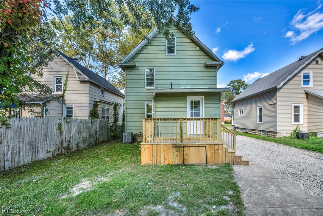 824 W 58th Street Ashtabula OH 44004