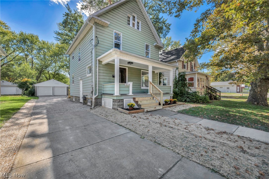 824 W 58th Street Ashtabula OH 44004