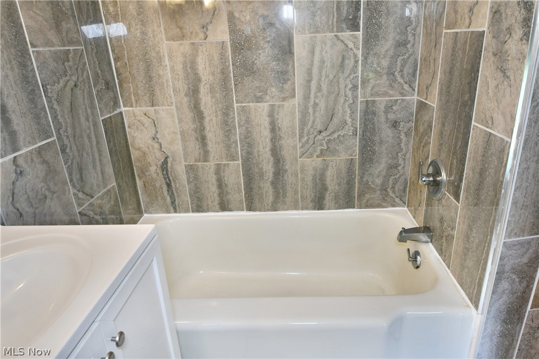 892 Yankee Run Road Masury OH 44438
