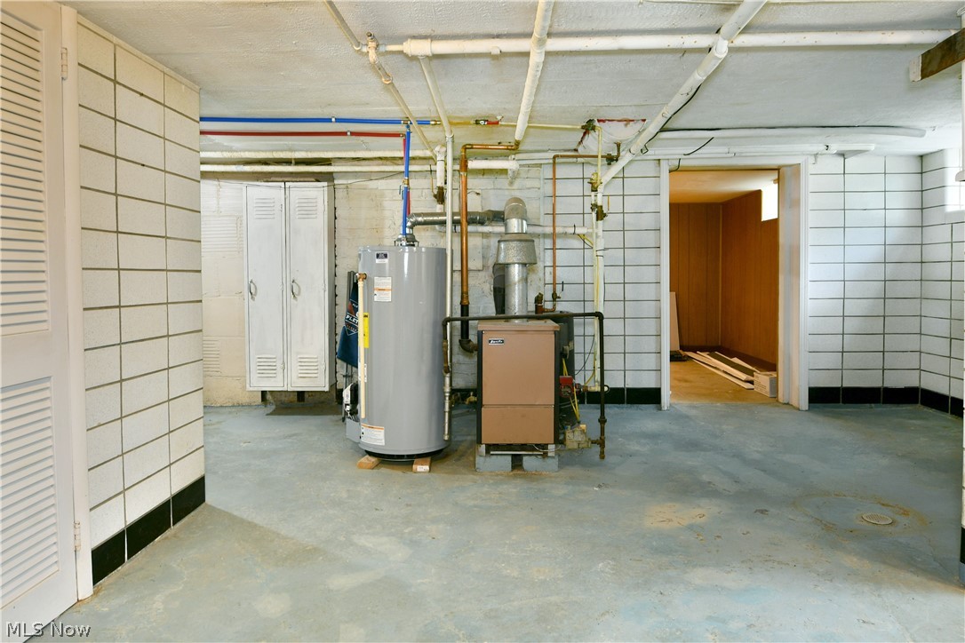 892 Yankee Run Road Masury OH 44438