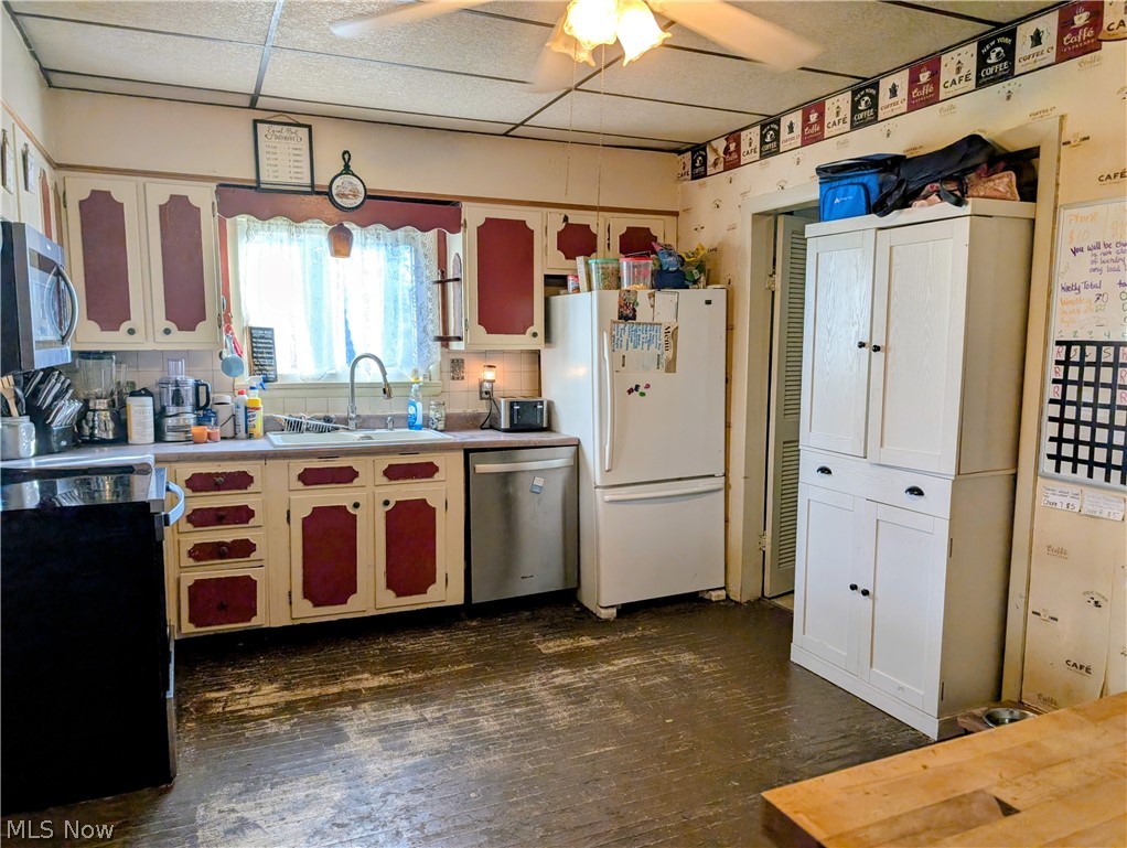 306 10th Street Wellsville OH 43968