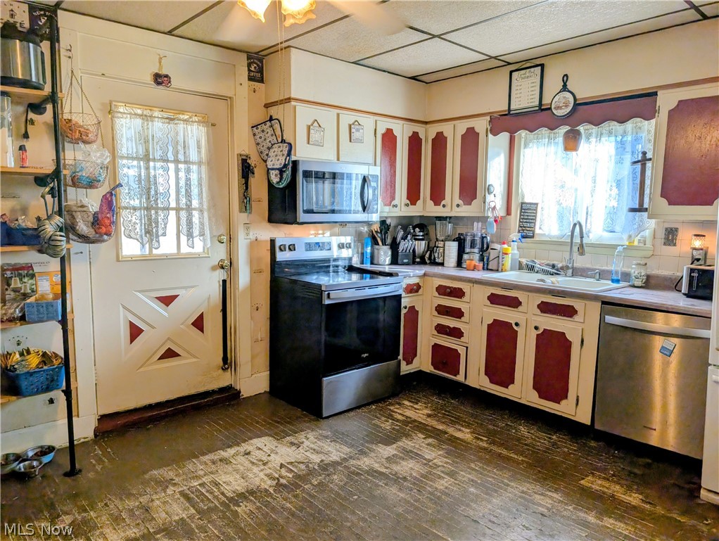 306 10th Street Wellsville OH 43968