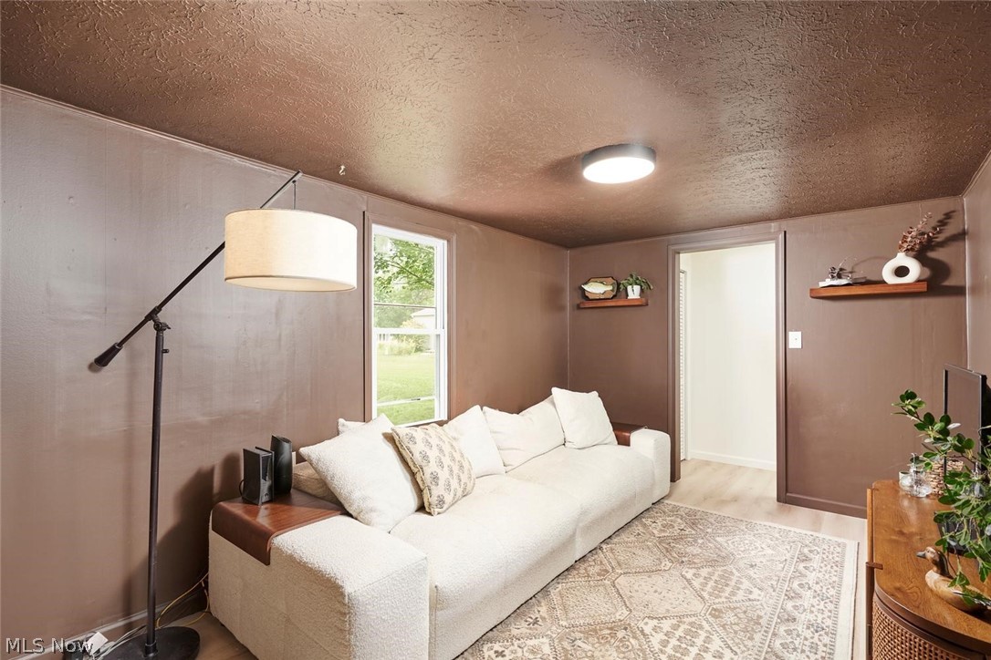 3305 Klages Boulevard Tallmadge OH 44278