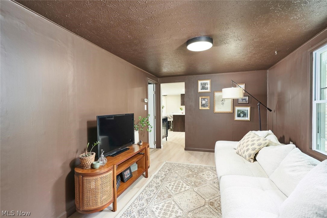3305 Klages Boulevard Tallmadge OH 44278
