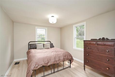 3305 Klages Boulevard Tallmadge OH 44278