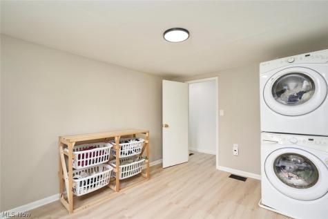3305 Klages Boulevard Tallmadge OH 44278