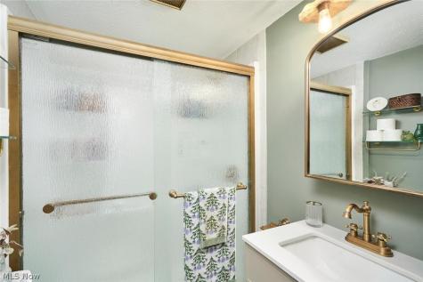 3305 Klages Boulevard Tallmadge OH 44278