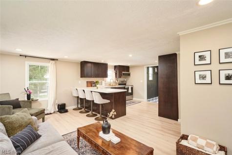 3305 Klages Boulevard Tallmadge OH 44278