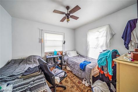 1066 Emma Avenue Akron OH 44302