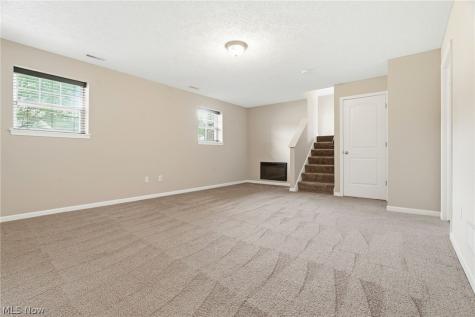 5858 NE Birmingham Street Canton OH 44721